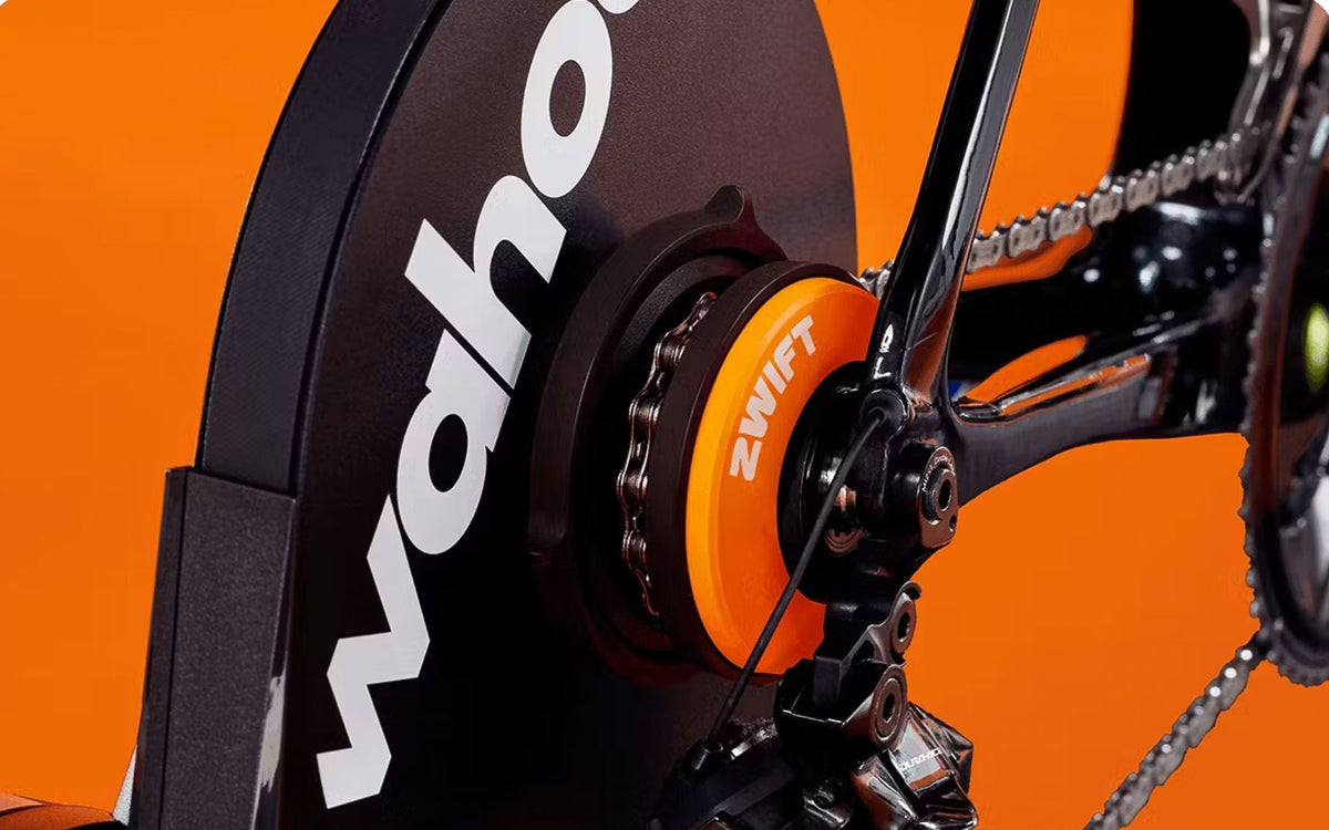 Wahoo Fitness KICKR CORE 2 Indoor Fahrradtrainer mit ZWIFT COG und Click - Orange Zahnrad 3. Generation